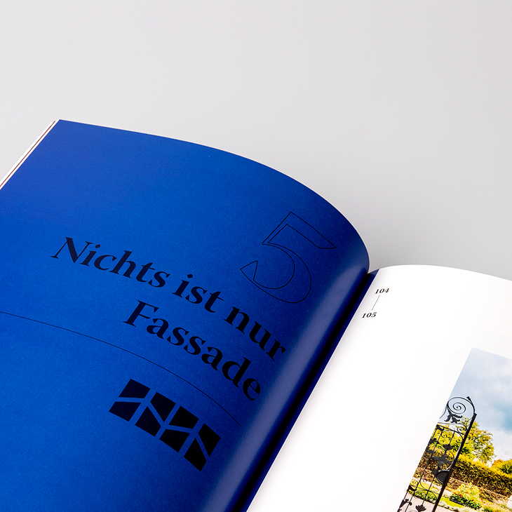 Aufgeschlagenes Buch für eine lebendige Kultur
